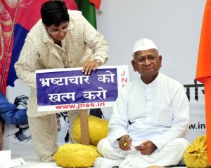 anna hazare and\ kiran bedi