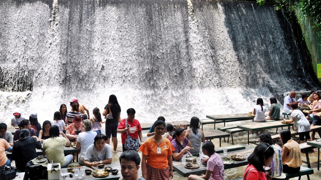 VillaEscuderoWaterfalls Restaurant Phillippines