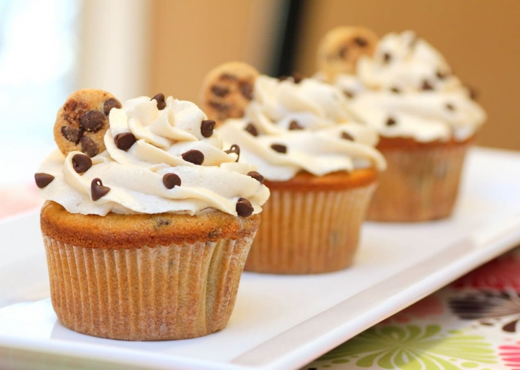 CookiesandMilkCupcake