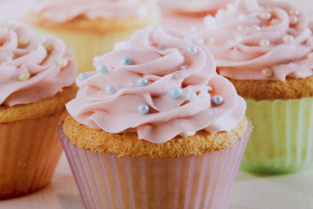 StrawberryMilkshakeCupcake