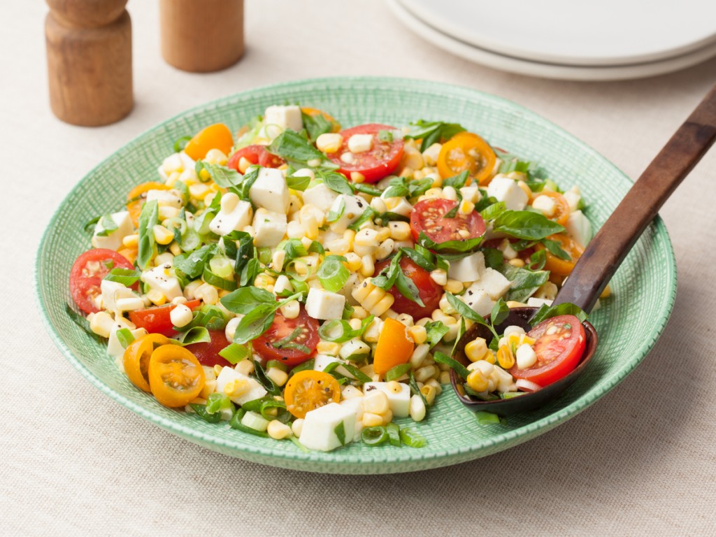 GrilledCornTomatoSalad