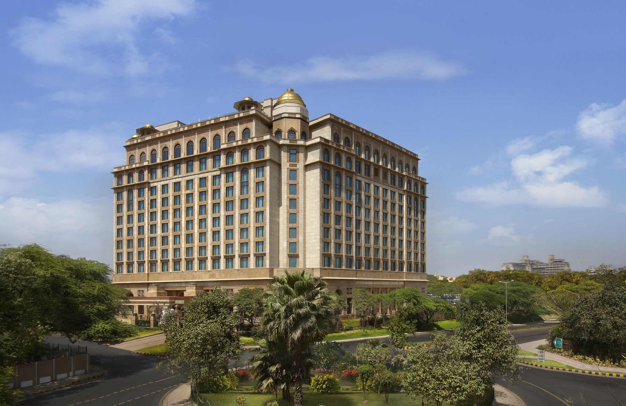 Enjoy Palatial Comfort at The Leela Palace New Delhi | SAGMart