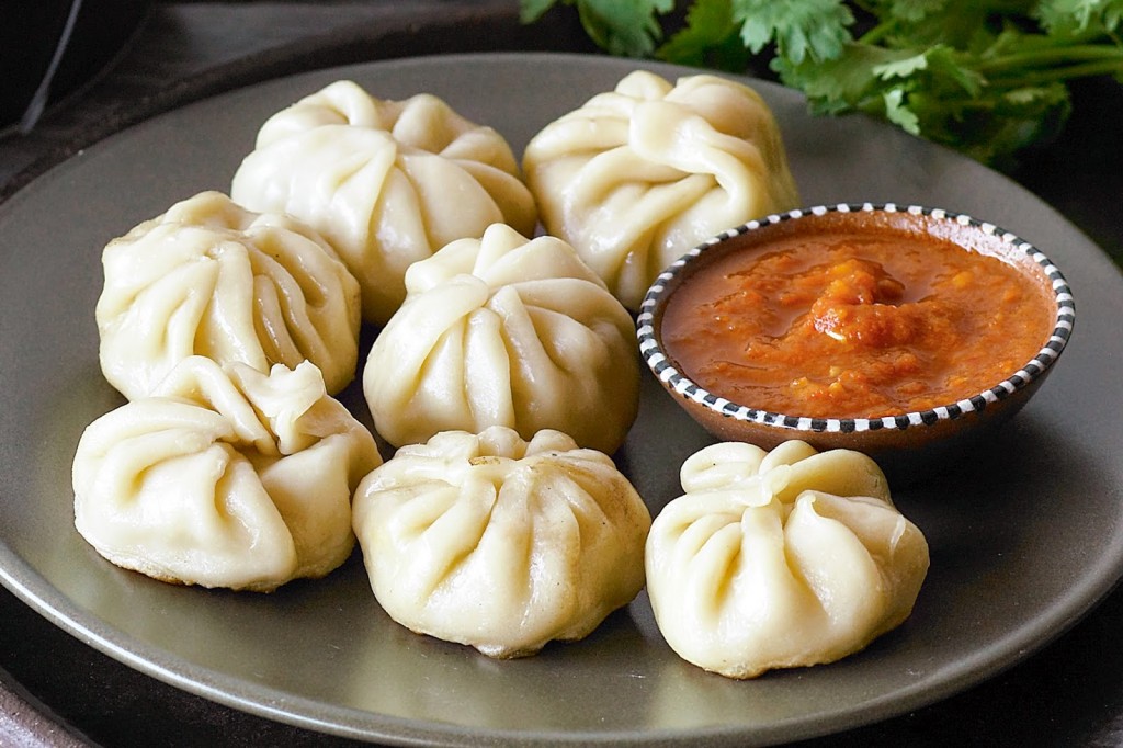 Momos