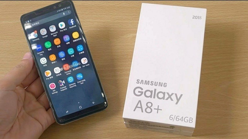 Galaxy A8+ Software